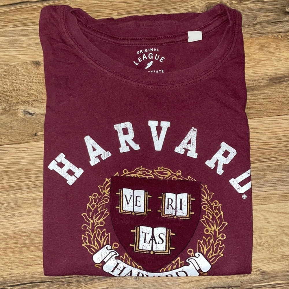 Harvard T-shirt